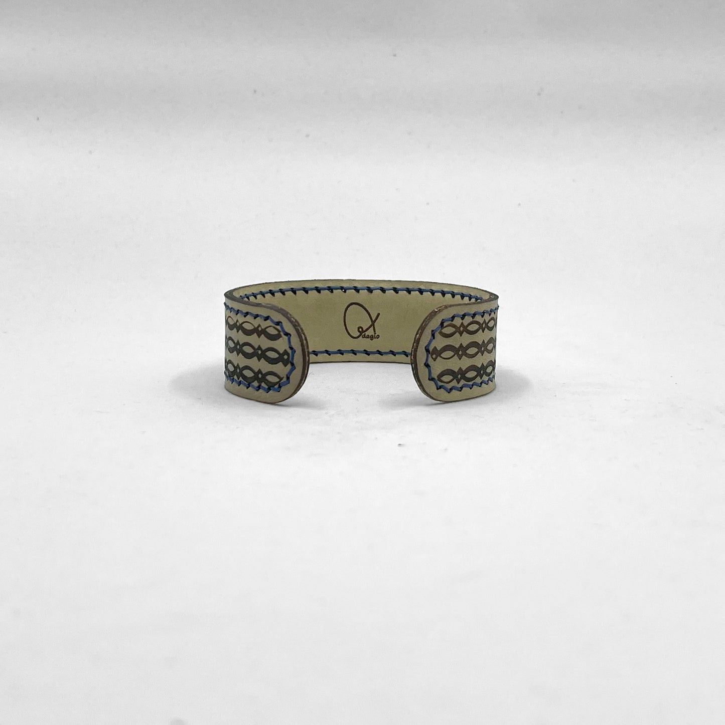 Servant of God Curved Bangle (Large) Gabryjei