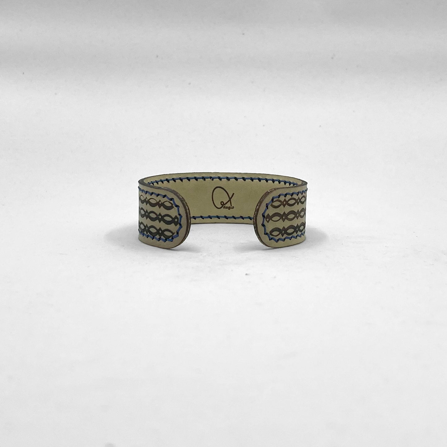 Servant of God Curved Bangle (Large) Gabryjei