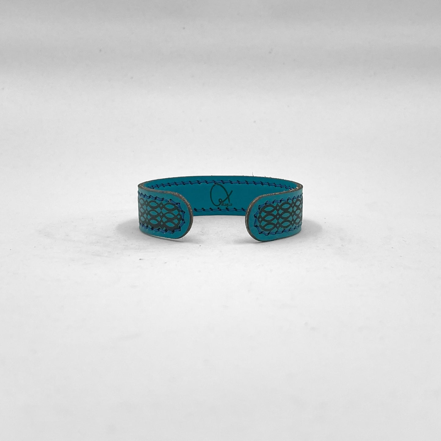 Servant of God Curved Bangle (Small) Gaby