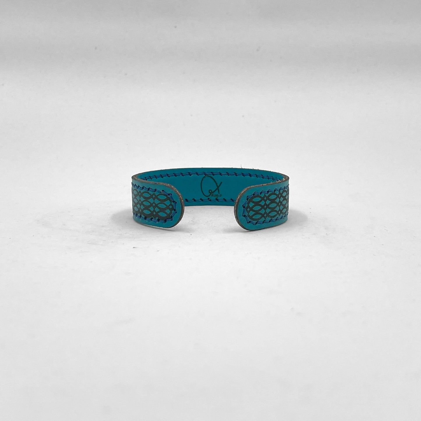 Servant of God Curved Bangle (Small) Gaby