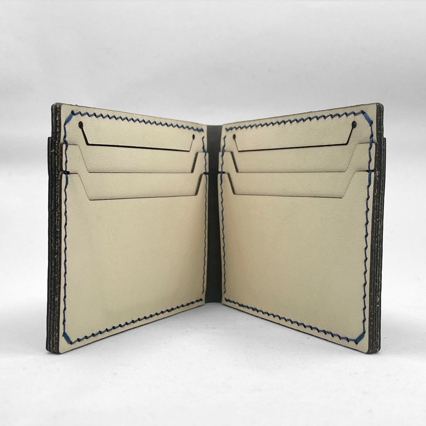 Messenger Short Wallet Wynn