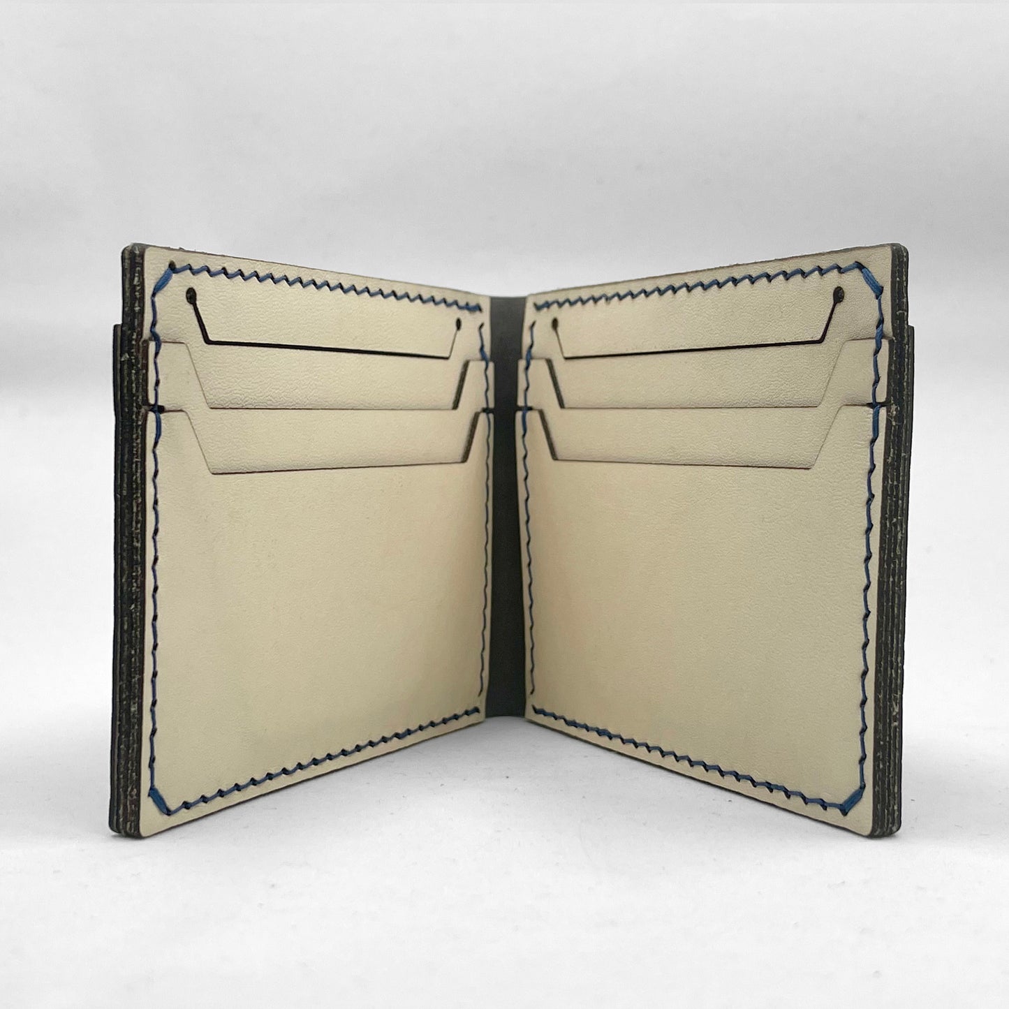 Messenger Short Wallet Wynn
