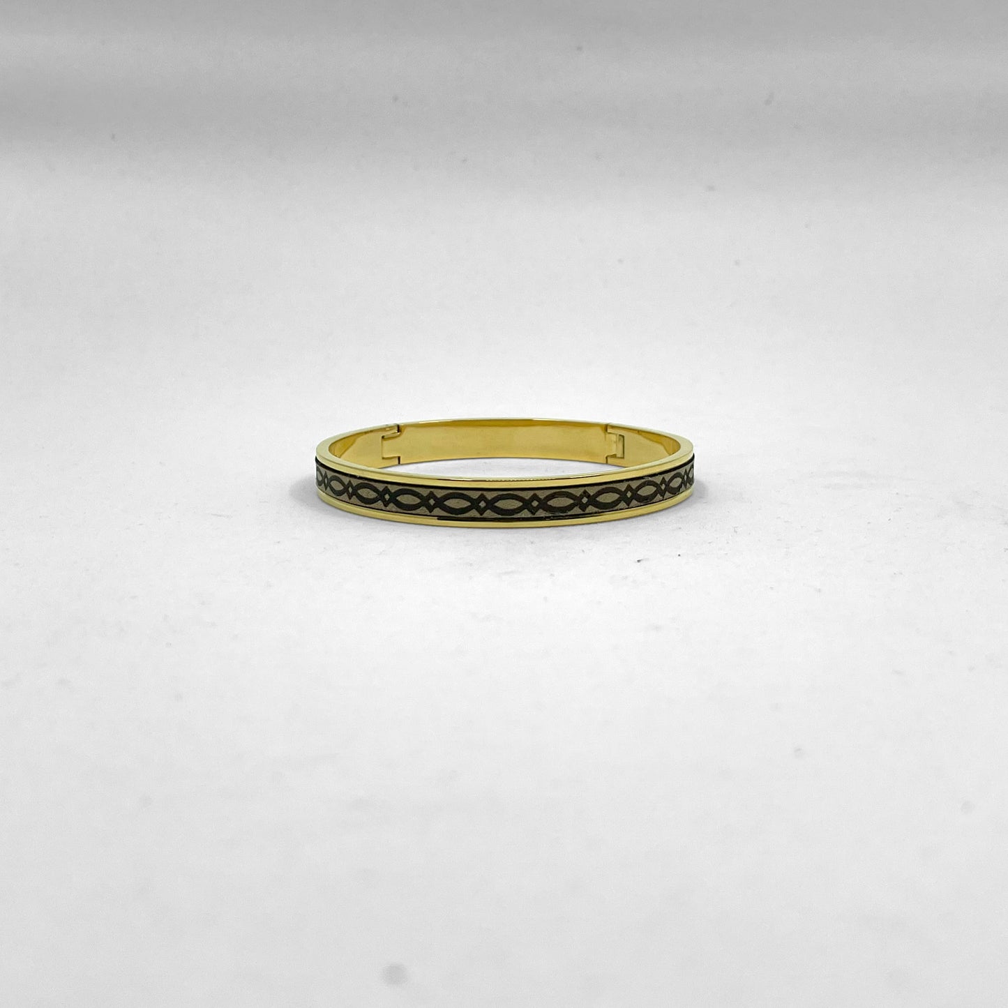 [24K Gold Plated] Servant of God Bangle (Large) Ganit